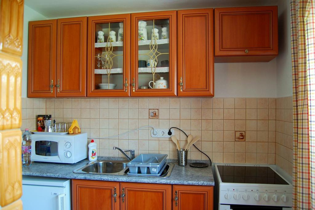 Nohab Apartman Badacsonytördemic Szoba fotó